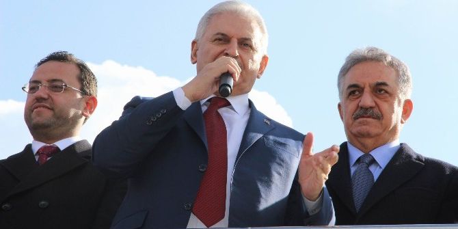 Başbakan Yıldırım: "’Hazırım’ Demeyeceksiniz, ’Evet’ Diyeceksiniz"