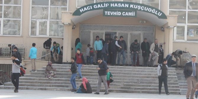 Vatandaşlardan Dilenci Tepkisi