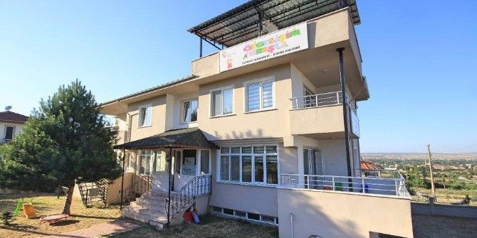 Özgelişim Kreşinde Psikolog Denetiminde Eğitim