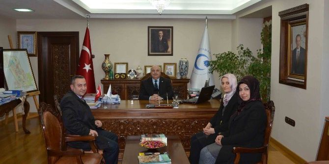 Birlik Vakfı Ve Adkoder’den Üniversiteye Ziyaret