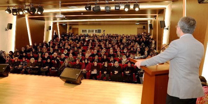 Ailelere Çocuklarla İletişim Anlatıldı