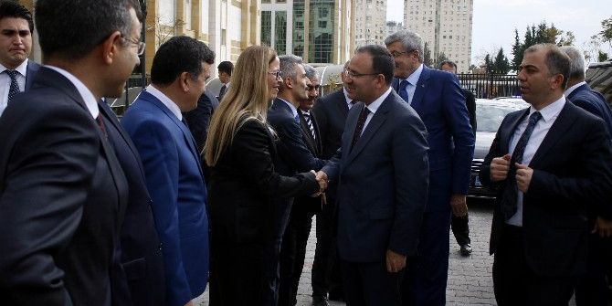 Adalet Bakanı Bozdağ: “Hsyk Yargıyı İktidarın Emrine Veriyor Diyenler Yalanın Şahını Söylüyorlar”