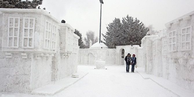 Atatürk Üniversitesi Eyof Sokağı Açılıyor