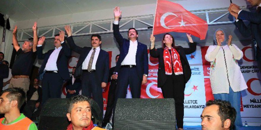 Demokrasi Nöbeti Sürüyor