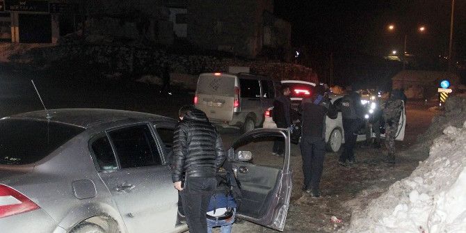 Hakkari’de 700 Polisle ‘Huzur 3’ Operasyonu