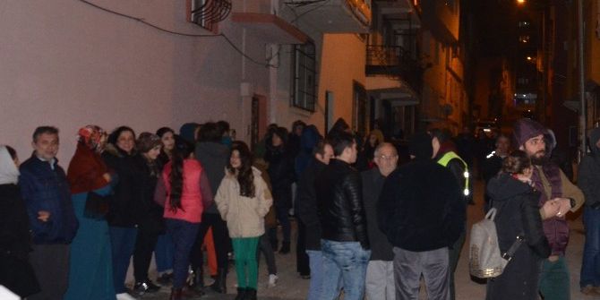 Mahalle Sakinlerinden Baz İstasyonu Tepkisi