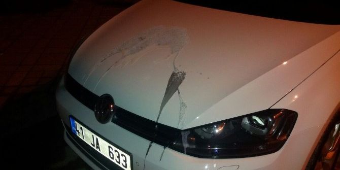 Otomobiline Asit Döktüler