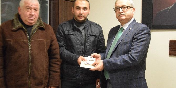 Dolmuş Şoföründen Örnek Davranış