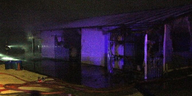 Bolu’da Çıkan Yangında Halı Yıkama Dükkanı Kül Oldu