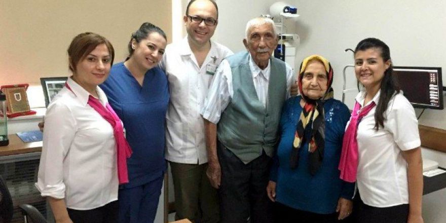 102 Yaşında Katarakt Ameliyatı Oldu