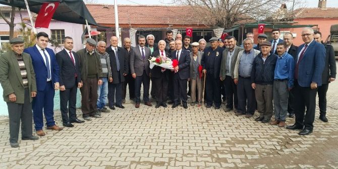 Başkan Kayda, Karayahşi’de Çiçeklerle Karşılandı