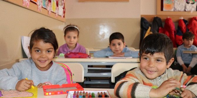 Miniklerin Çöpten Okul Hayaline Bakan’dan Jet Talimat