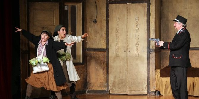 Yenimahalleliler Tiyatroda Buluşuyor