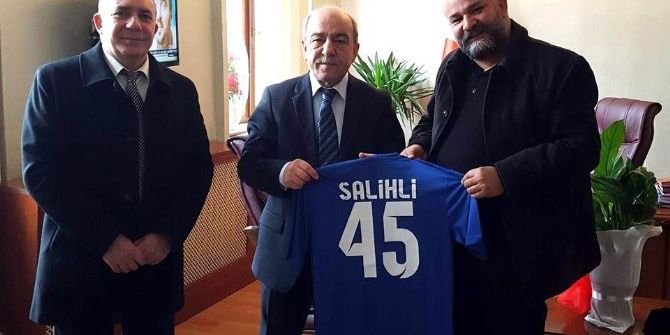 Kaymakam Çelenkoğlu’na Kocaçeşmespor Forması