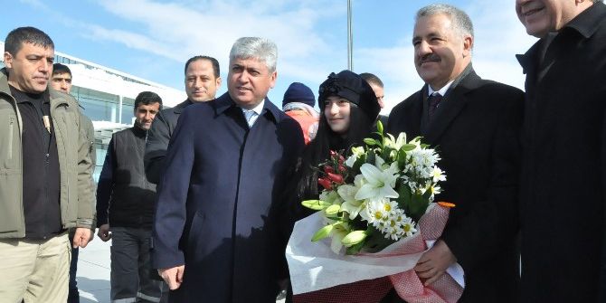 Bakan Ahmet Arslan: "Çanakkale Köprüsü Prestij Projelerden Biri"