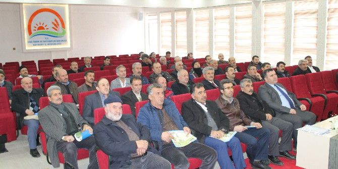 Bayburt Muhtarlarına Bilgilendirme Toplantısı Düzenlendi