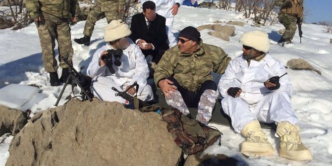 Vali Zorluoğlu, Operasyon Bölgesindeki Askerleri Ziyaret Etti
