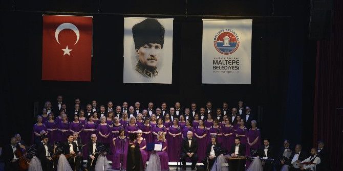 Belediye Korosu “Bir Nefes Aşk” Dedi