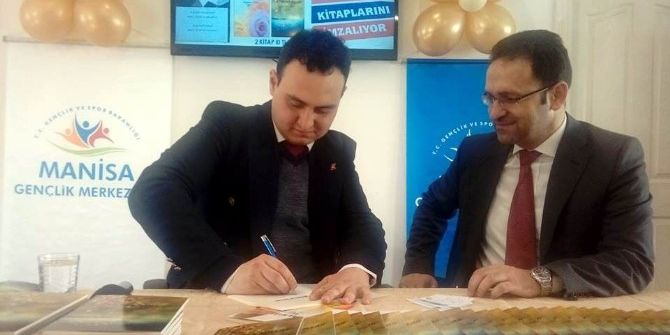 Engelli Şairden İmza Günü