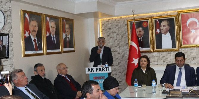 Ak Parti Akhisar İlçe Teşkilatı Toplandı