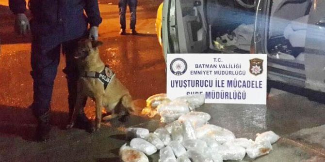 Aracın Yakıt Deposunda 13 Kilogram Uyuşturucu Ele Geçirildi