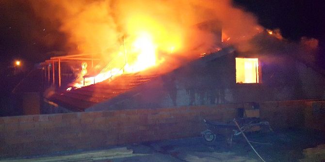 Çatı Yangını Korkuttu