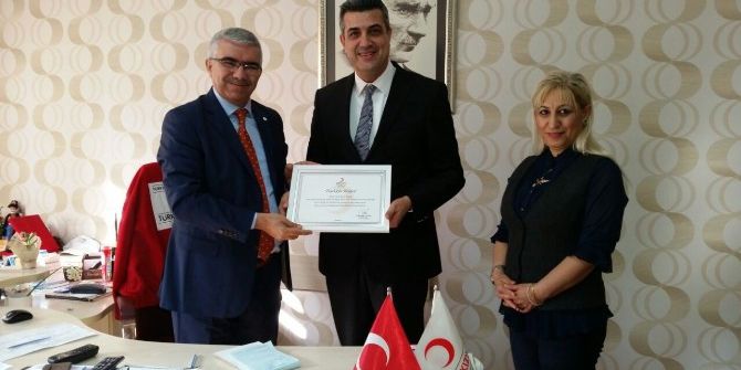 Kızılay’ın “Sevgi Bohçası Projesi”ne Destek
