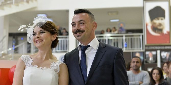 Muratapaşa’dan Sevgililer Gününde 15 Dakikada Bir Nikah