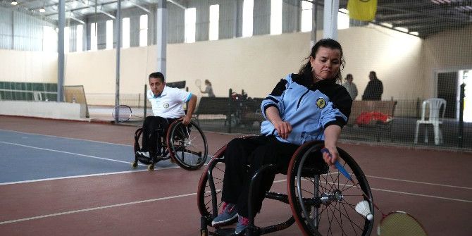 Tekerlekli Sandalyeden Şampiyonluk Kürsüsüne