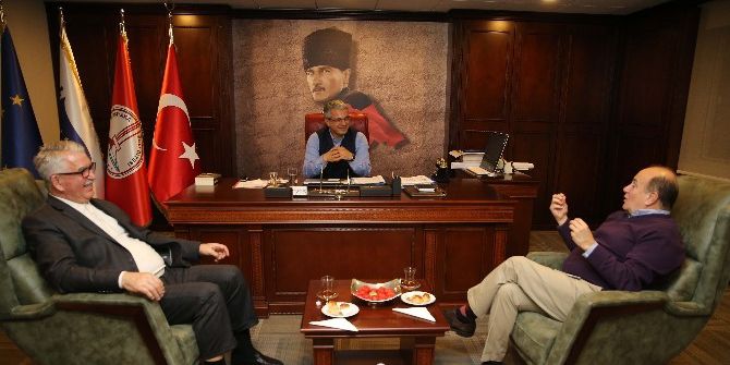 Karşıyaka’da Uyumayan Başkan