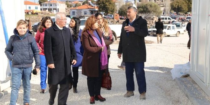 Burhaniye Belediyesinden Depremzedelere Yardım