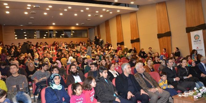 ‘Kız Kurusu Gül Hanım’ Seyirciyle Buluştu