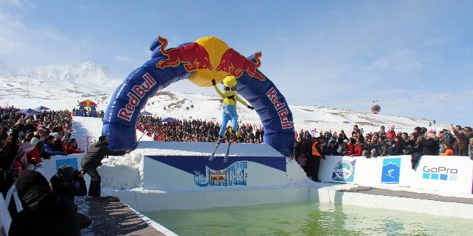 Eksi 11 Derecede Yarıştılar