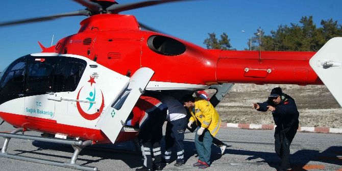 Kalp Krizi Geçiren Yaşlı Adama Hava Ambulansı