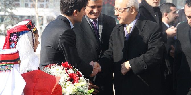 Bakan Arslan Ve Elvan, Ardahan’da Cazibe Merkezleri Tanıtım Toplantısına Katıldı