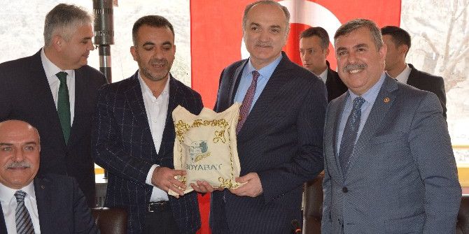 Bakan Özlü: "Son 14 Yılda Yakaladığımız Başarıları, İnanın Mevcut Sistem Sayesinde Değil, Bu Sisteme Rağmen Elde Ettik"