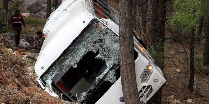 Antalya’da Trafik Kazası: 2 Ölü 9 Yaralı (2)