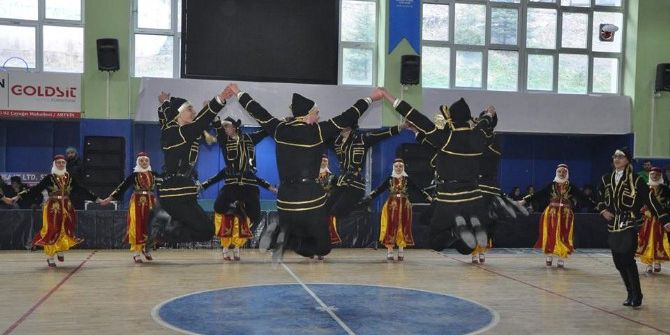 Artvin’de Halk Oyunları Yarışması