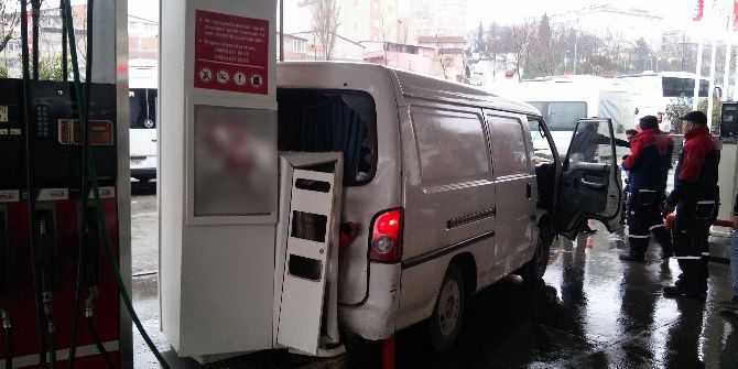 Benzin İstasyonunda Facianın Eşiğinden Dönüldü