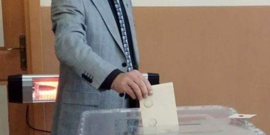 İzmir Chp’de Şok Gözaltı