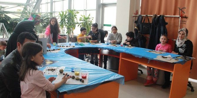 Bilim Atölyelerine Çocuklar Kadar Veliler De İlgi Gösterdi