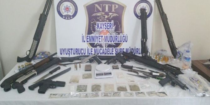 İçişleri Bakanlığı: “250 Operasyon Gerçekleştirildi, Örgüte Yardım Ve Yataklık İddiası İle 520 Kişi Gözaltına Alındı, Bunlardan 26’sı Tutuklandı”