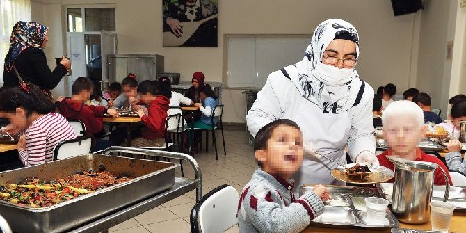 Engelli Okullarında Her Gün 5 Bin Öğrenciye Yemek
