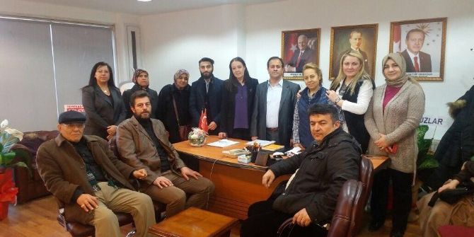 Mahalle Komisyonundan Özlem Yalçın’a Hayırlı Olsun Ziyareti