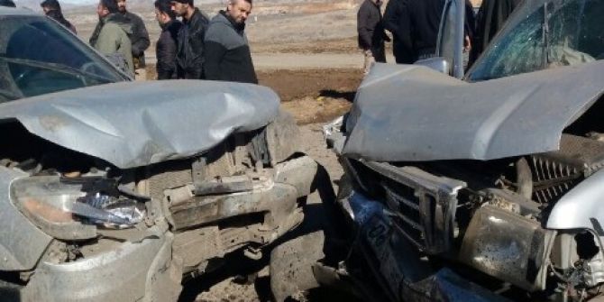 Ael’de Trafik Kazası: 1’i Ağır 6 Yaralı