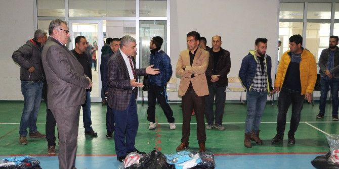 Şırnak’ta 180 Sporcuya Malzeme Dağıtıldı