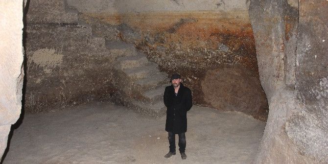 Tarihi Evin Altında Asırlık Mağara Buldu