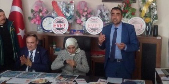 Zehra Taşkesenlioğlu Tekman’da