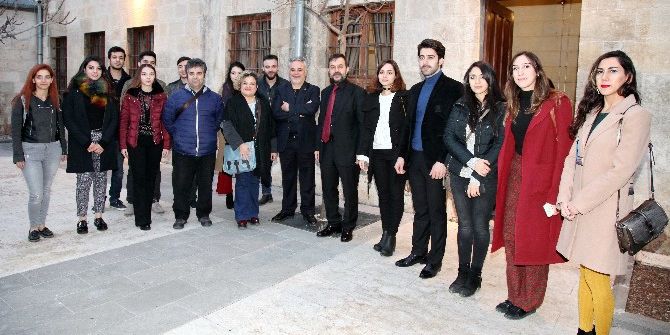 Gaün’de Kişisel Anlatılar Karma Sergisi Açıldı