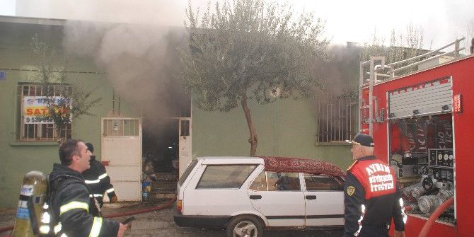 Kapıyı Açınca Deposu Alev Aldı